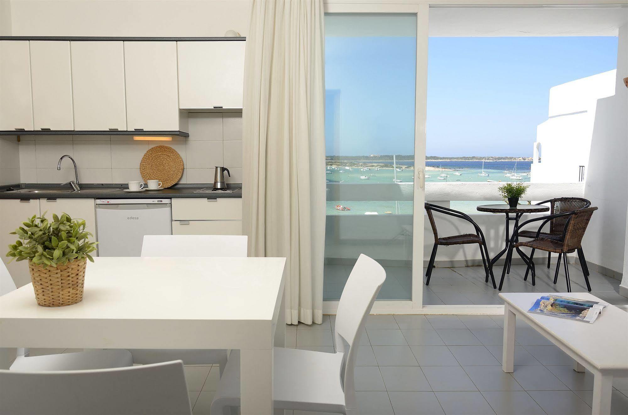 Apartamentos Sabina Playa La Savina  Exterior foto